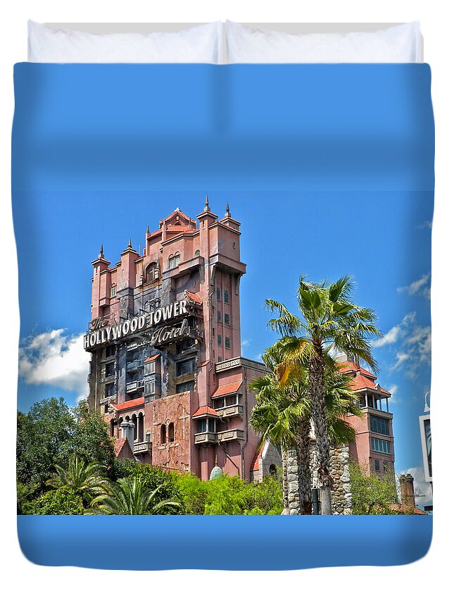 Tower Of Terror Duvet Cover featuring the photograph Tower of Terror by Thomas Woolworth