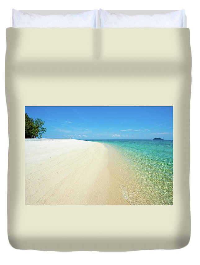 Scenics Duvet Cover featuring the photograph Tranquil Beach by Yai112