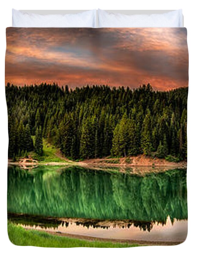 Reservoir Duvet Cover featuring the photograph Tranquility by Brett Engle