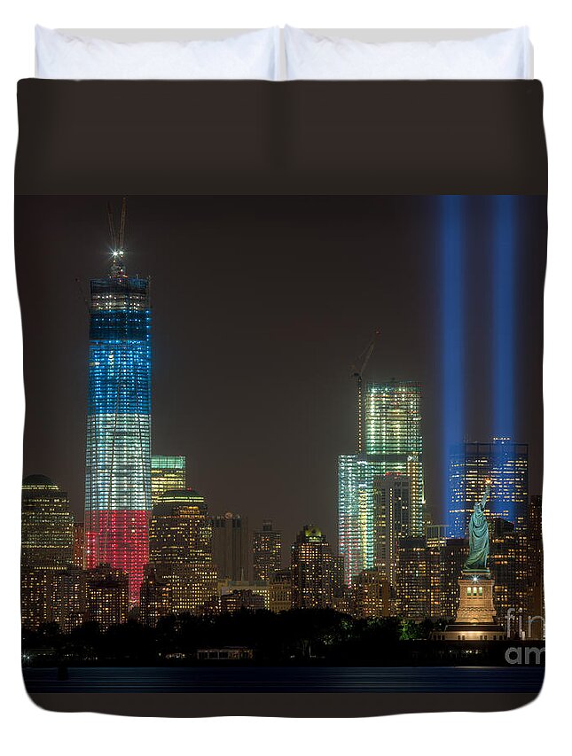 Clarence Holmes Duvet Cover featuring the photograph Tribute in Light XIII by Clarence Holmes