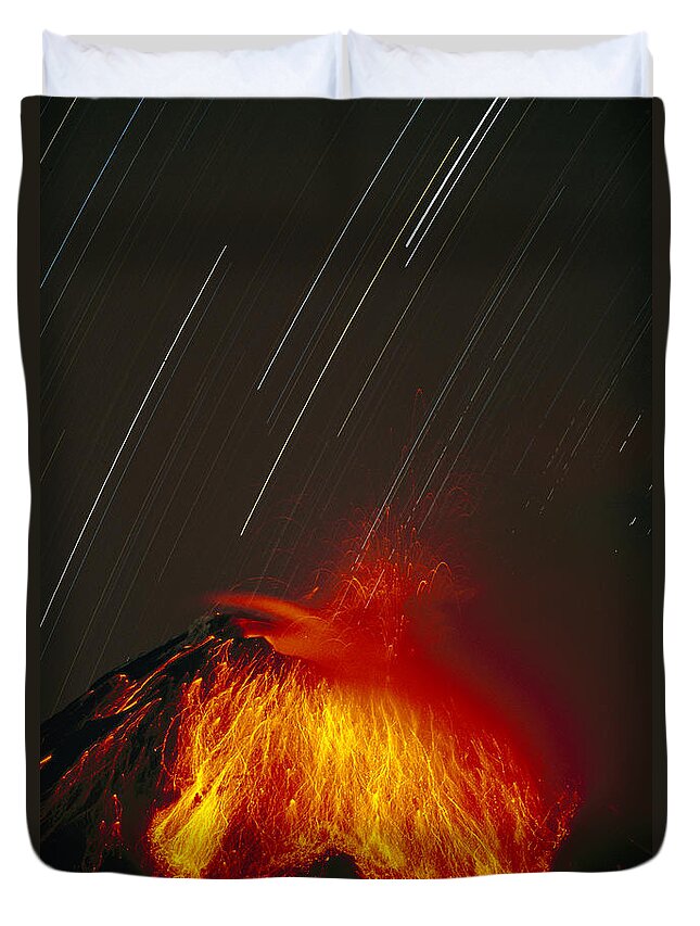 Feb0514 Duvet Cover featuring the photograph Tungurahua Volcano Erupting Ecuador by Tui De Roy