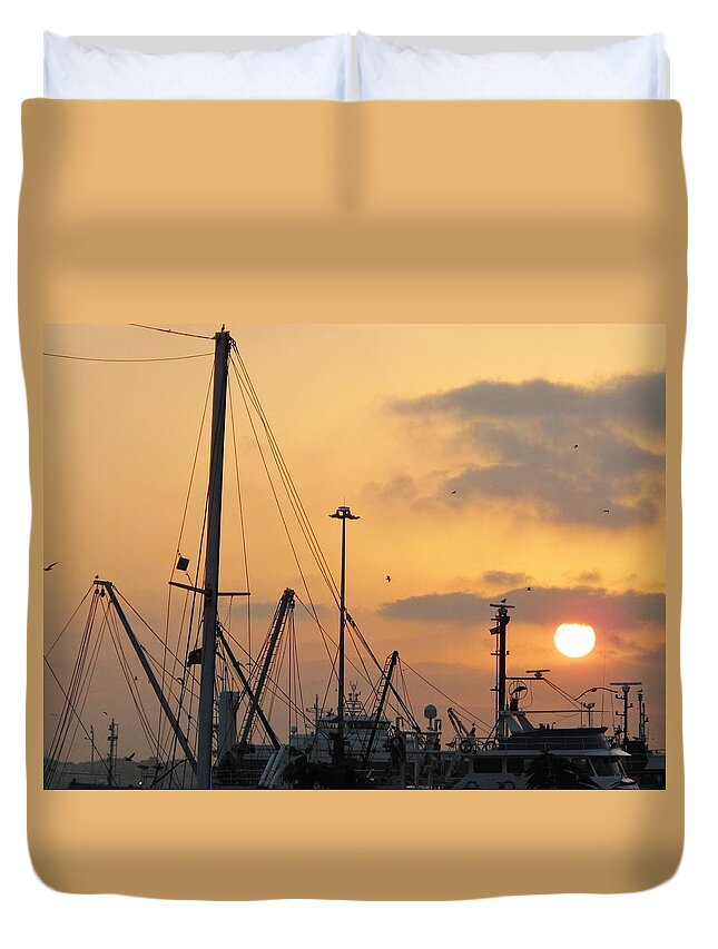 Istanbul Duvet Cover featuring the photograph Turkish Sunset by Ian MacDonald