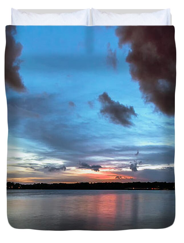 Lake-lanier Duvet Cover featuring the photograph Twilight on Lake Lanier by Bernd Laeschke