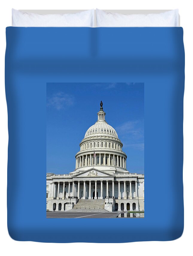 Usa Duvet Cover featuring the photograph US Capitol Building by Shanna Hyatt
