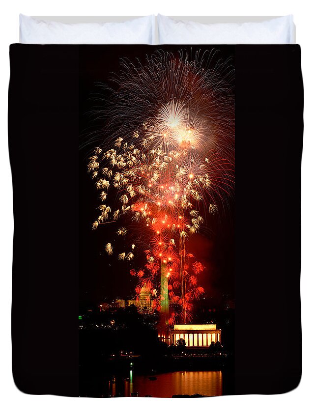 Vertical Duvet Cover featuring the photograph Usa, Washington Dc, Fireworks by Panoramic Images
