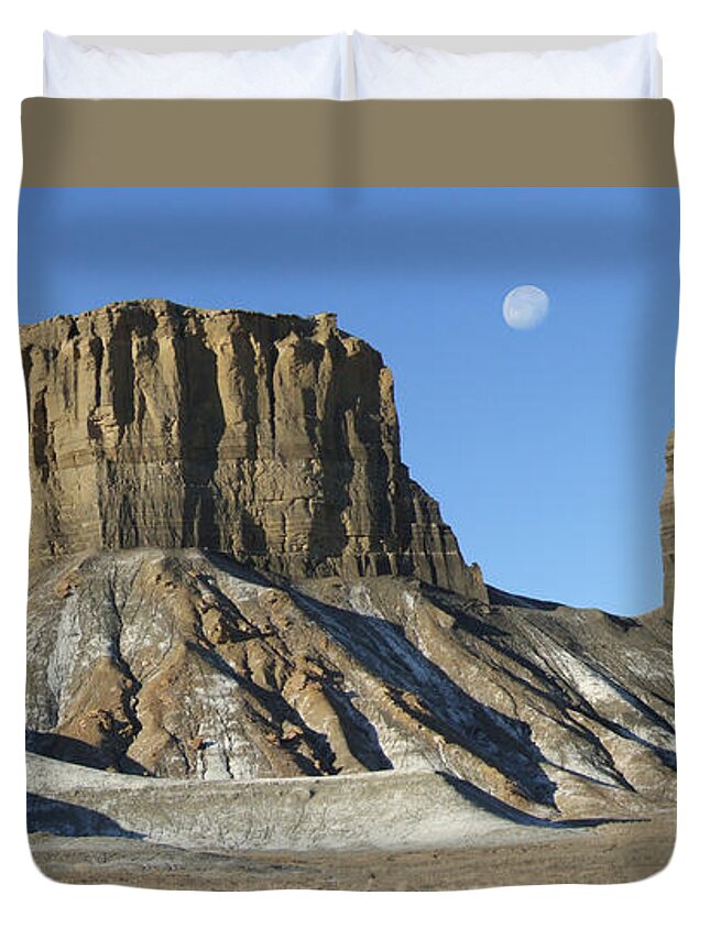 Desert Duvet Cover featuring the photograph Utah Outback 41 Panoramic by Mike McGlothlen