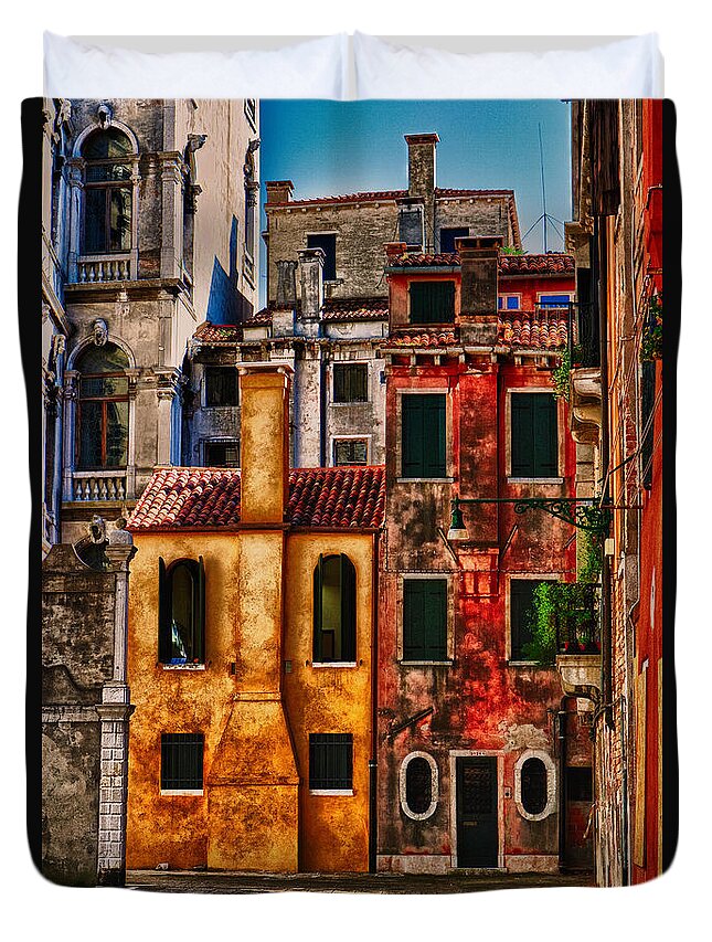 Venice Duvet Cover featuring the photograph Venice Homes by Jerry Fornarotto