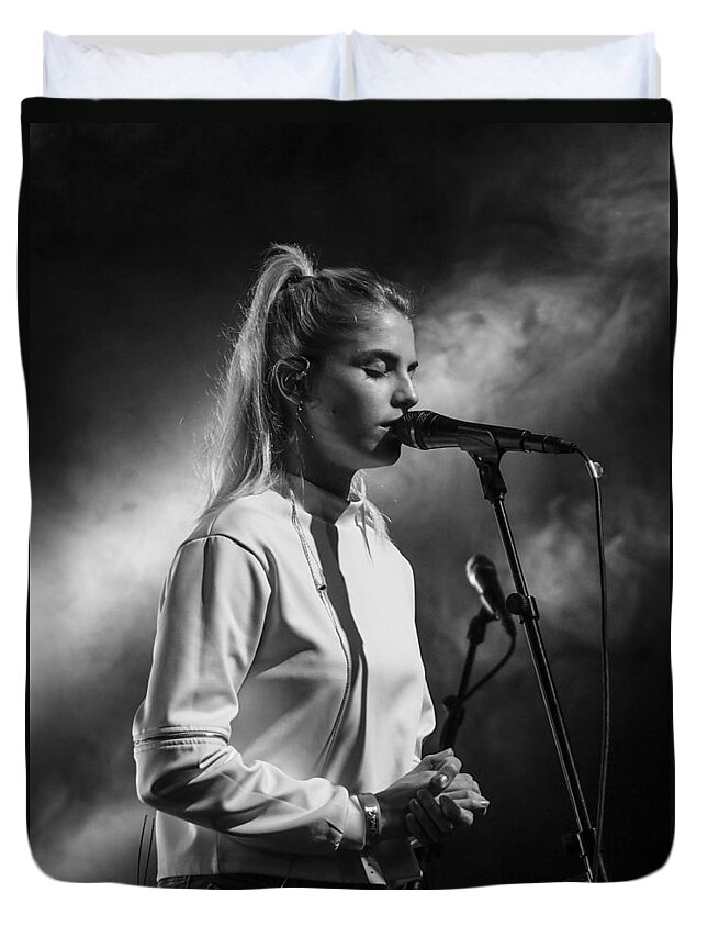 Rebecca Dru Photography Duvet Cover featuring the photograph Vocalist Hannah Reid in LONDON GRAMMAR at The El Rey Theatre by Rebecca Dru