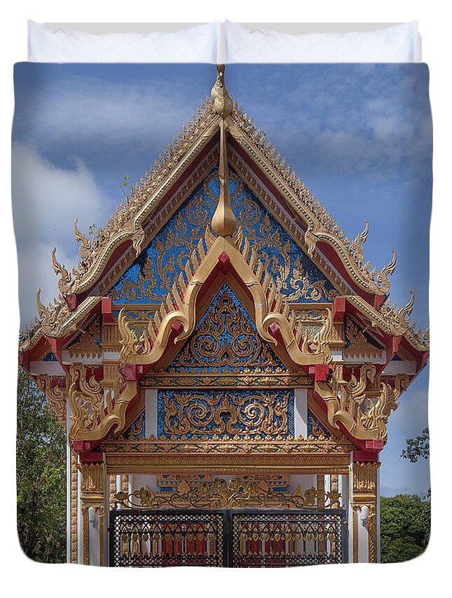 Scenic Duvet Cover featuring the photograph Wat Sawang Arom Ubosot Wall Gate DTHP382 by Gerry Gantt