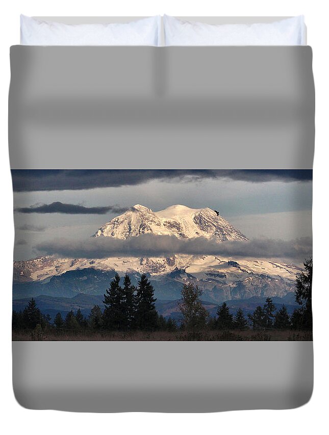 Landscape Duvet Cover featuring the photograph Where Eagles Soar by Rory Siegel
