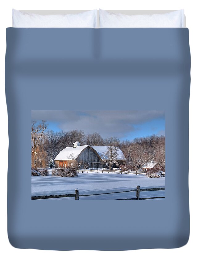 Barn Duvet Cover featuring the photograph Winter on the Farm 14586 by Guy Whiteley