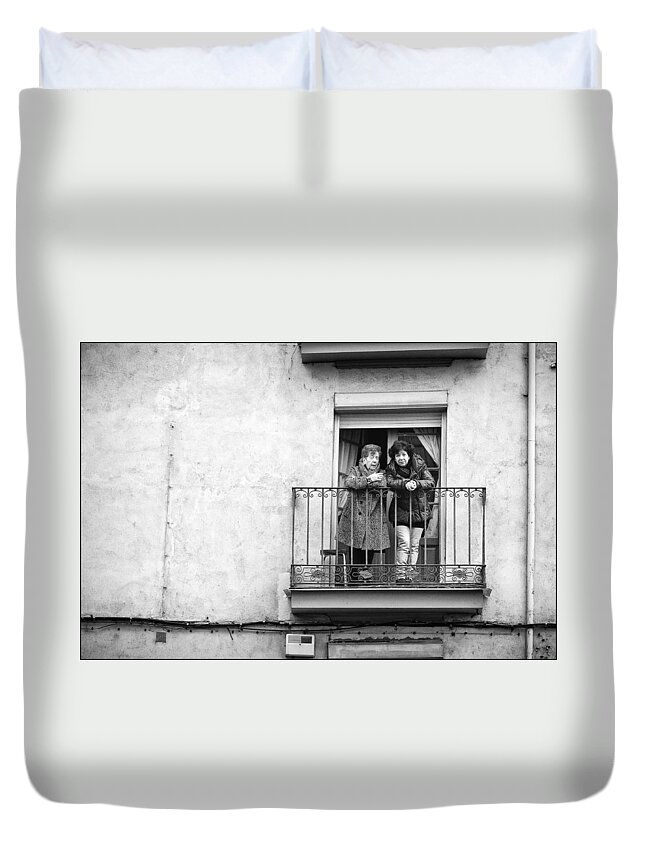 Zamora Duvet Cover featuring the photograph Women in balcony by Pablo Lopez