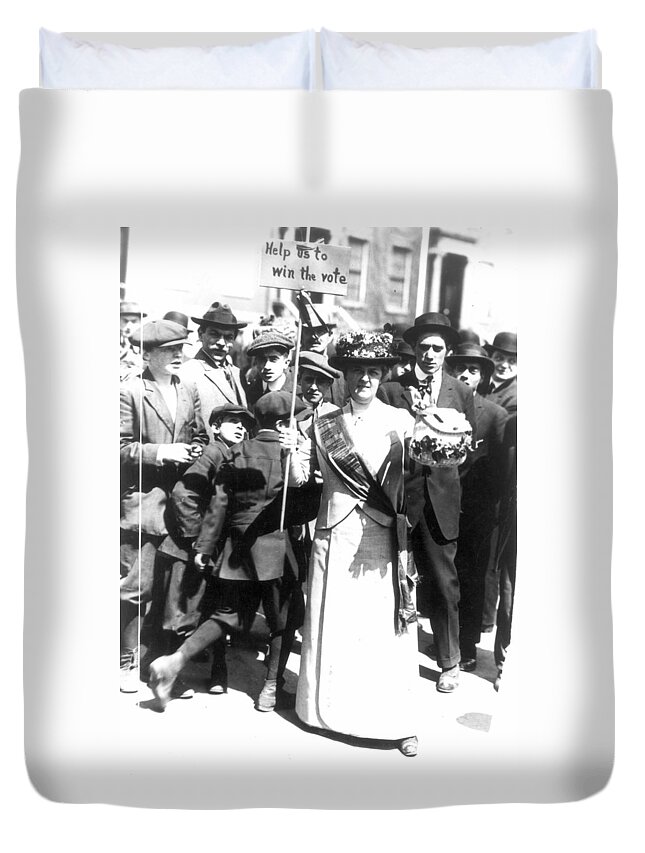 1914 Duvet Cover featuring the photograph Women's Rights, 1914 by Granger