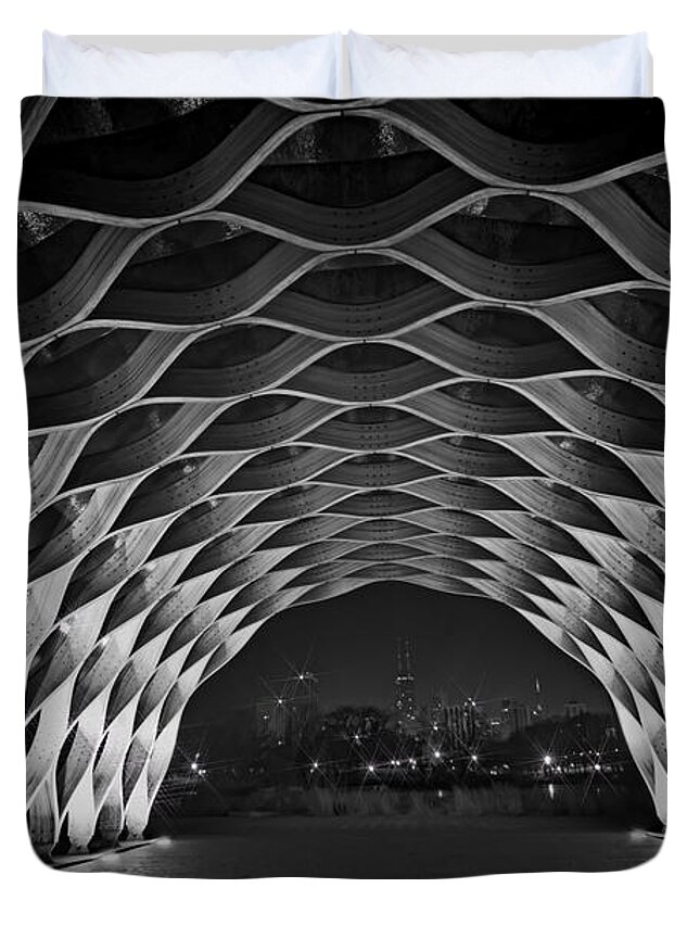 Wooden Arch Duvet Cover featuring the photograph Wooden Archway with Chicago skyline in black and white by Sven Brogren