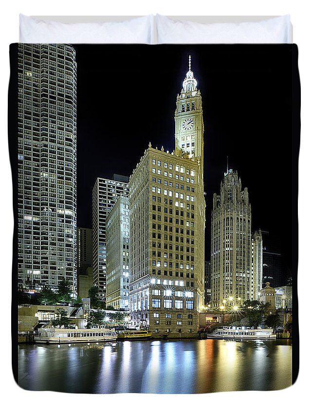 Dusk Duvet Cover featuring the photograph Wrigley Building at Night by Sebastian Musial