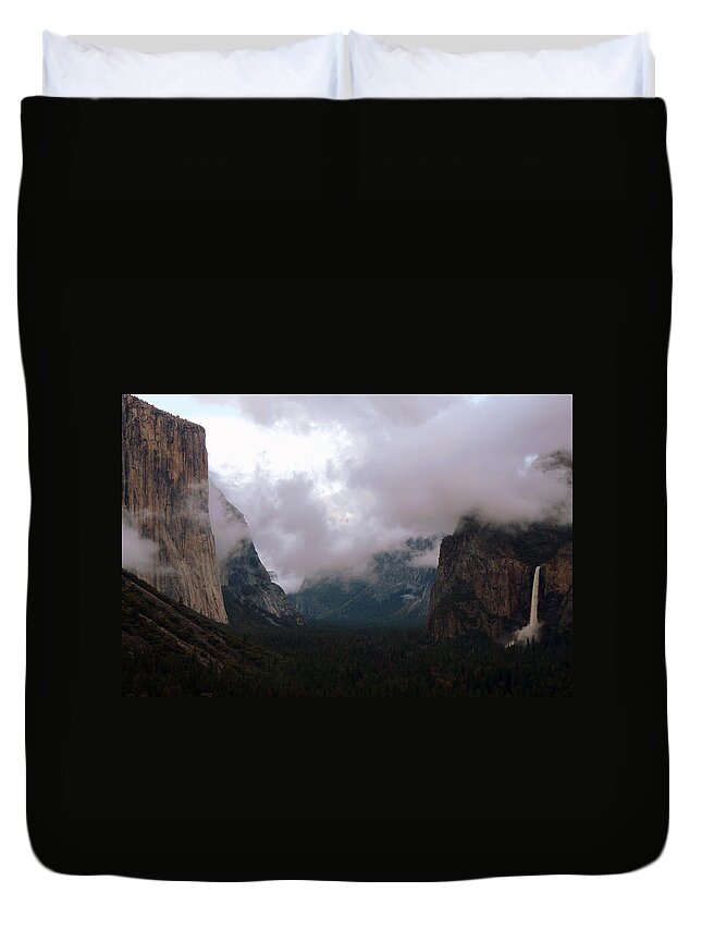 Yosemite Duvet Cover featuring the photograph Yosemite Valley View by Jeff Lowe