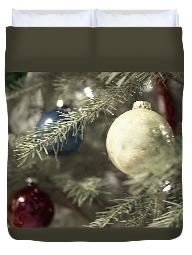 Christmas Duvet Cover featuring the photograph Yuletide Cheer by Photographic Arts And Design Studio