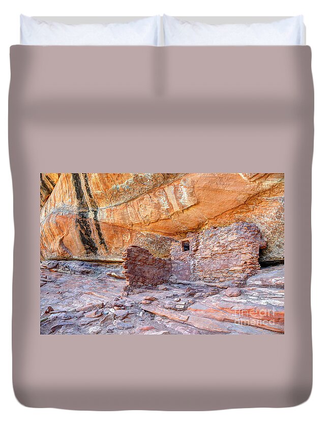 Anasazi Duvet Cover featuring the photograph Anasazi Indian Ruin - Cedar Mesa by Gary Whitton