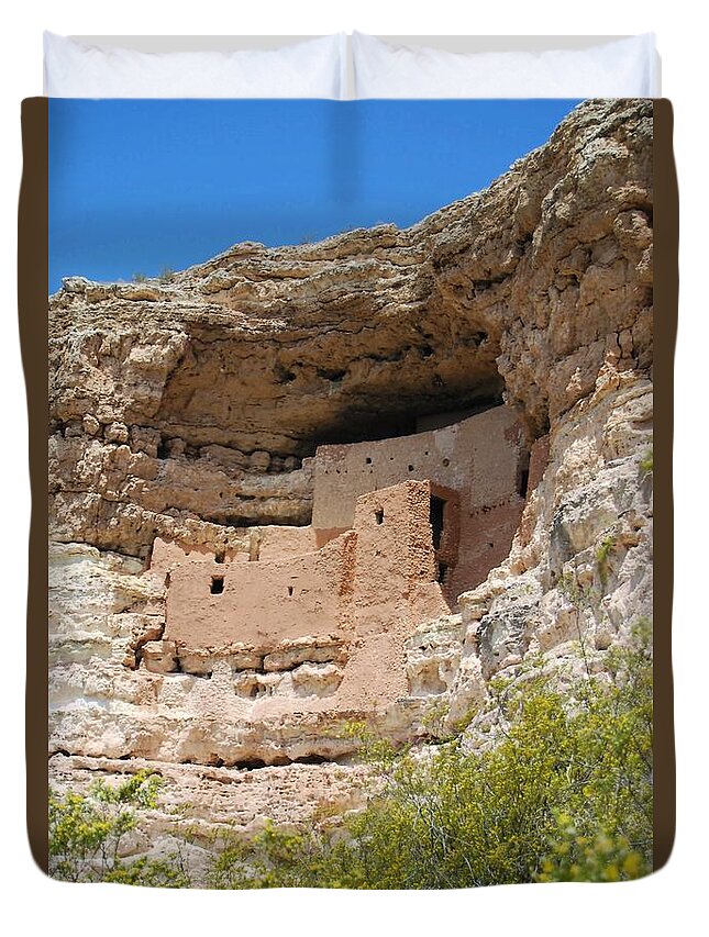 Cliffs Duvet Cover featuring the photograph Arizona Cliff Dwellings by Judy Hall-Folde
