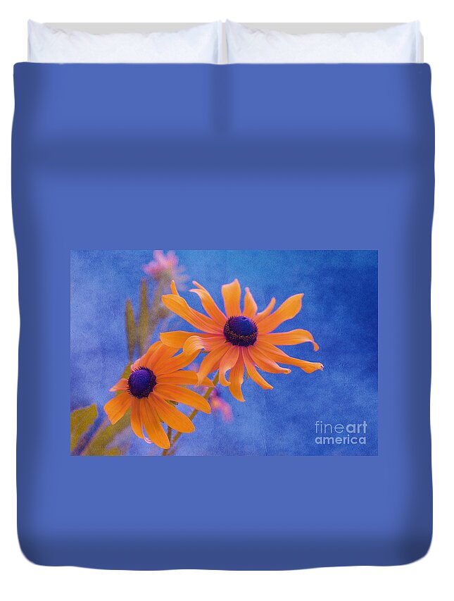 black Eyed Susan Duvet Cover featuring the photograph Attachement - s11at01d by Variance Collections