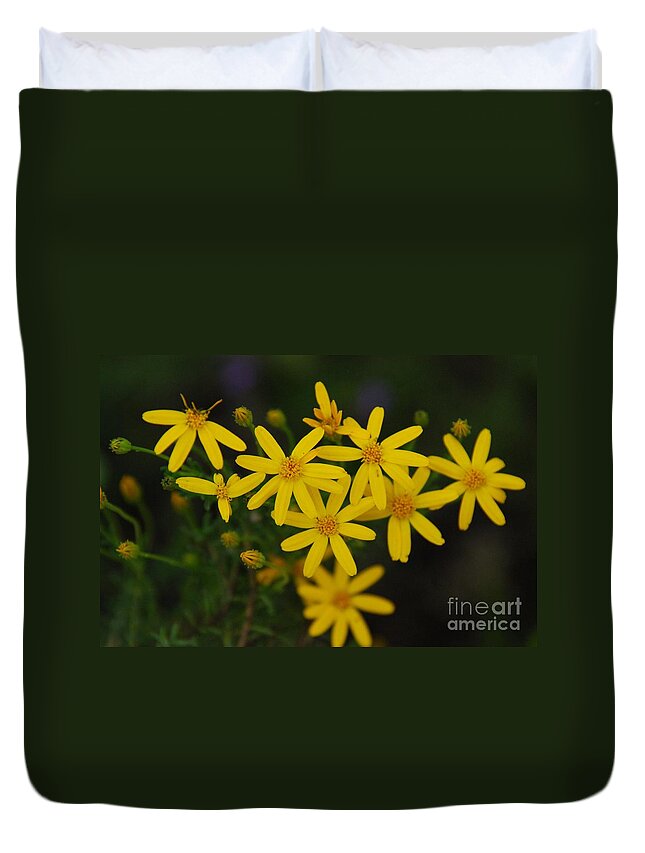 Flowers Duvet Cover featuring the photograph Dbg 041012-0281 by Tam Ryan