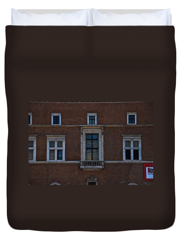 Italy Duvet Cover featuring the photograph Dictator's Balcony by Eric Tressler
