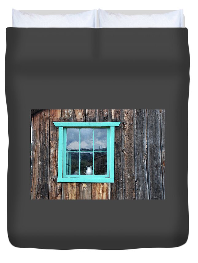 New Mexico Duvet Cover featuring the photograph E Town Window by Ron Weathers
