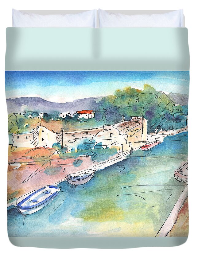 Travel Art Duvet Cover featuring the painting Elounda 01 by Miki De Goodaboom