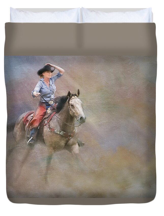 Animals Duvet Cover featuring the photograph Emerging by Susan Candelario