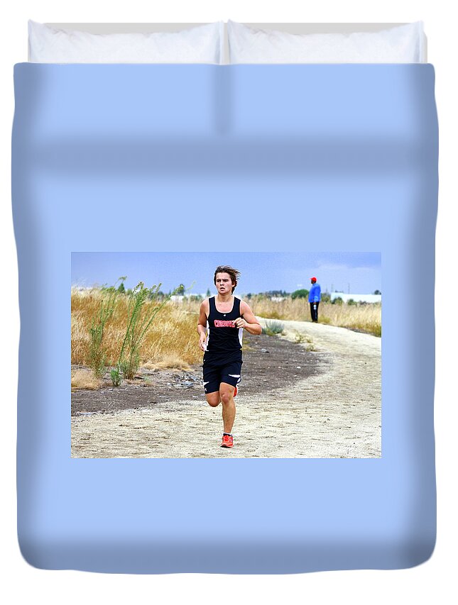 Cal Duvet Cover featuring the photograph Finishing 8 by Randy Wehner