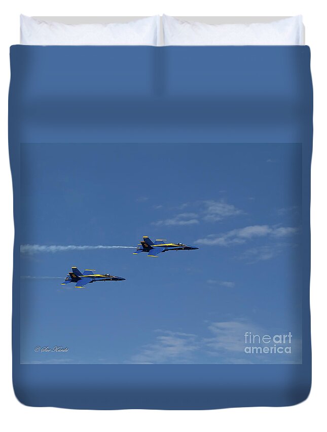 Airshow Duvet Cover featuring the photograph Follow Me by Sue Karski