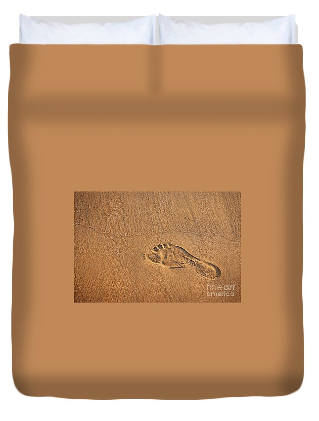 Activity Duvet Cover featuring the photograph Foot Print by Carlos Caetano
