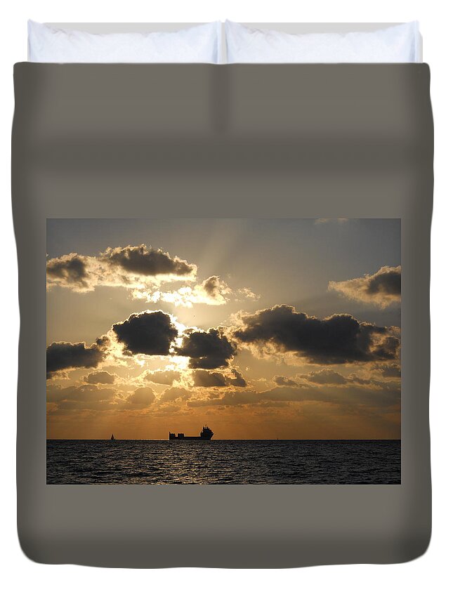 Sunrise Duvet Cover featuring the photograph Fort Lauderdale sunrise by Clara Sue Beym