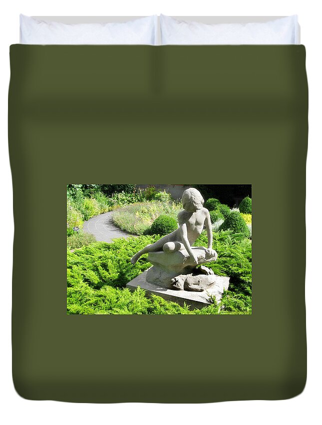 Statue Duvet Cover featuring the photograph Frozen at Play by Nicola Nobile