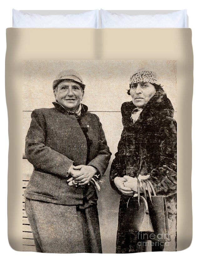 History Duvet Cover featuring the photograph Gertrude Stein And Alice B. Toklas by Photo Researchers