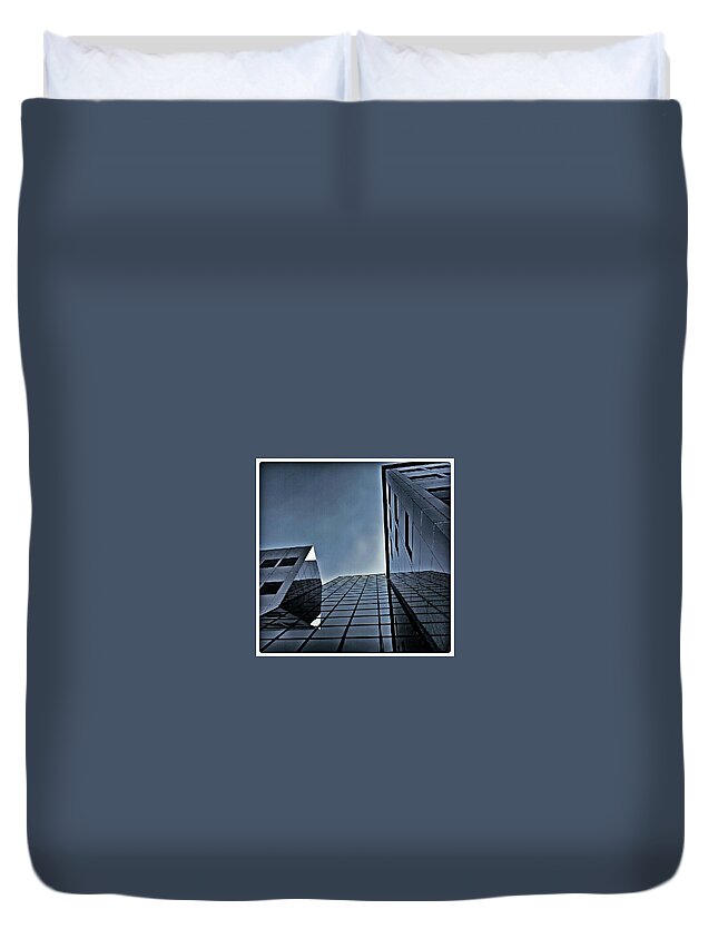 Insta Duvet Cover featuring the photograph Glassy Sky by Hans Fotoboek