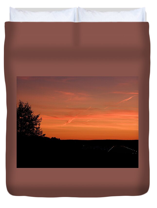 Sunset Duvet Cover featuring the photograph Horizon Of Beauty by Kim Galluzzo
