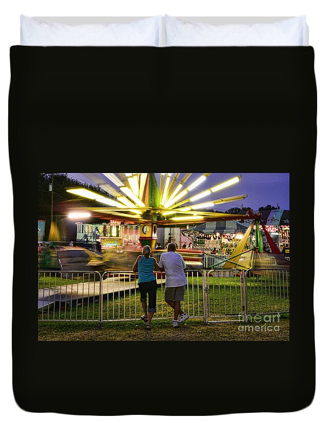 Love Duvet Cover featuring the photograph In love at the Fair by Paul Ward