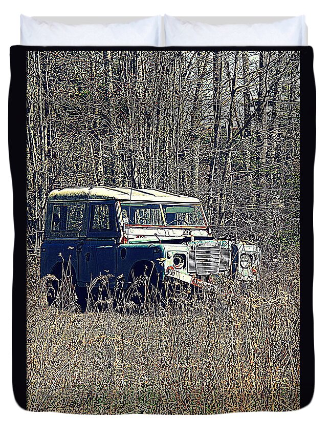Land Rover Duvet Cover featuring the photograph Land Rover by Doug Mills
