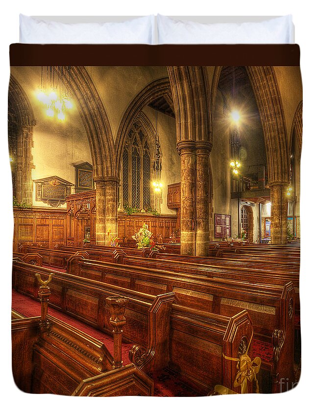Yhun Suarez Duvet Cover featuring the photograph Loughborough Church Pews by Yhun Suarez