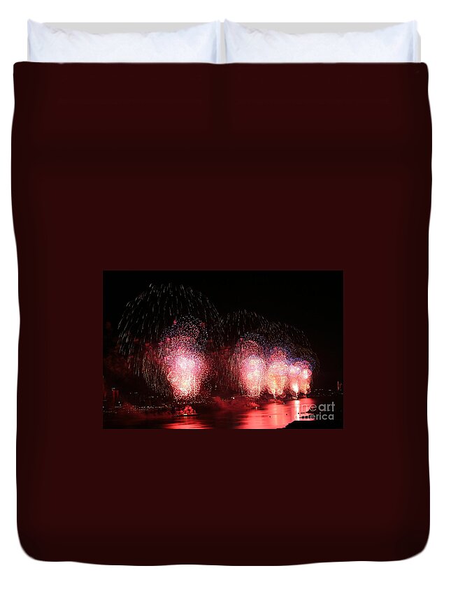 New York City Duvet Cover featuring the photograph Macy's Fireworks On The Hudson by Living Color Photography Lorraine Lynch