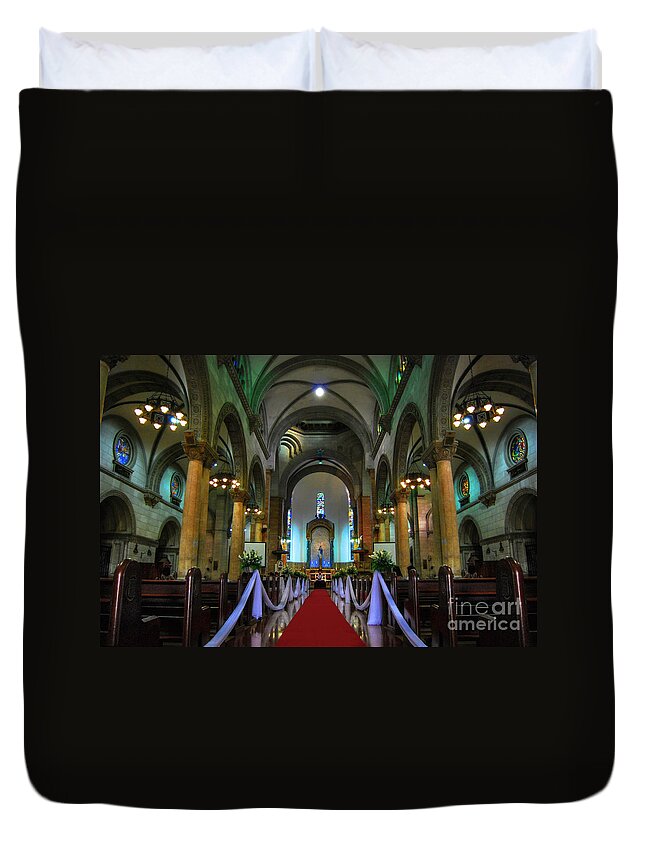 Yhun Suarez Duvet Cover featuring the photograph Manila Cathedral by Yhun Suarez