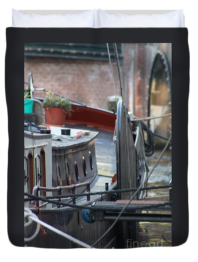 Typical Canal Scene In Amsterdam Duvet Cover featuring the photograph Netherlands by Rogerio Mariani