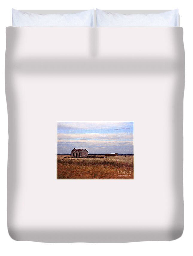 Barn Duvet Cover featuring the photograph Old Barn by Eena Bo