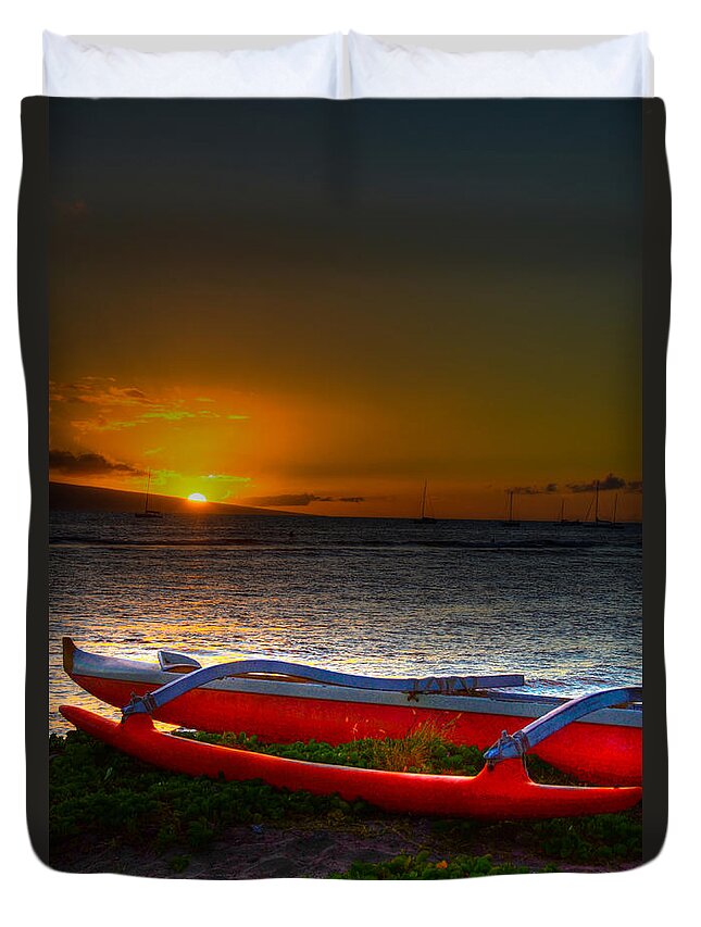 Outrigger Duvet Cover featuring the photograph Outrigger At Sunset by Kelly Wade