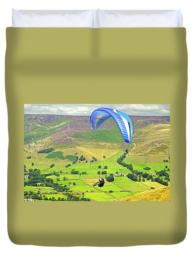 Derbyshire Duvet Cover featuring the photograph Paragliding off Mam Tor 01 by Rod Johnson