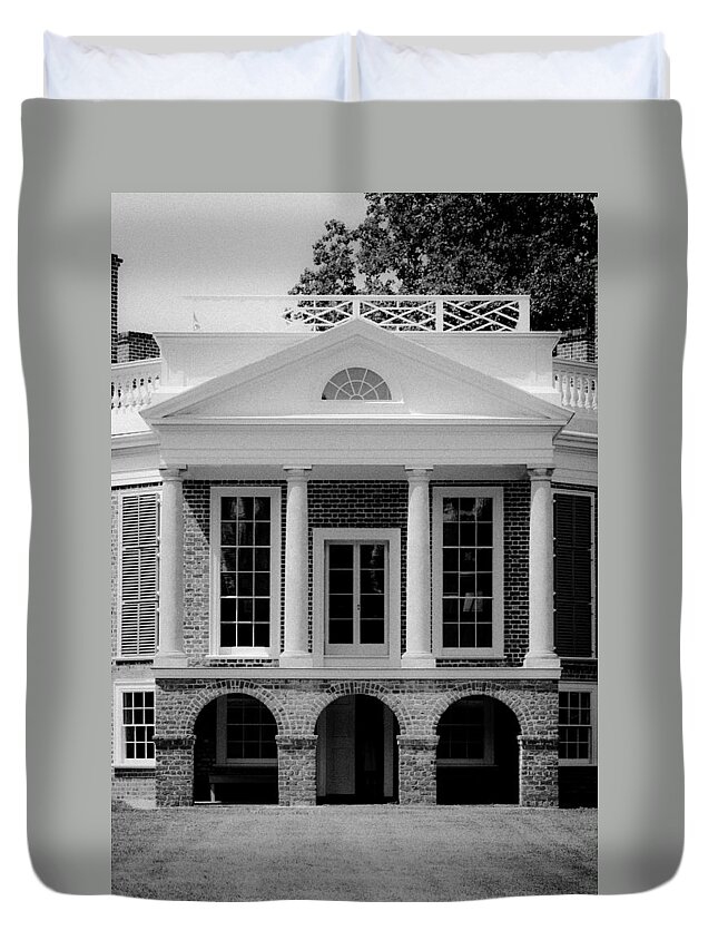 Poplar Forest Duvet Cover featuring the photograph Poplar Forest South Portico BW by Teresa Mucha