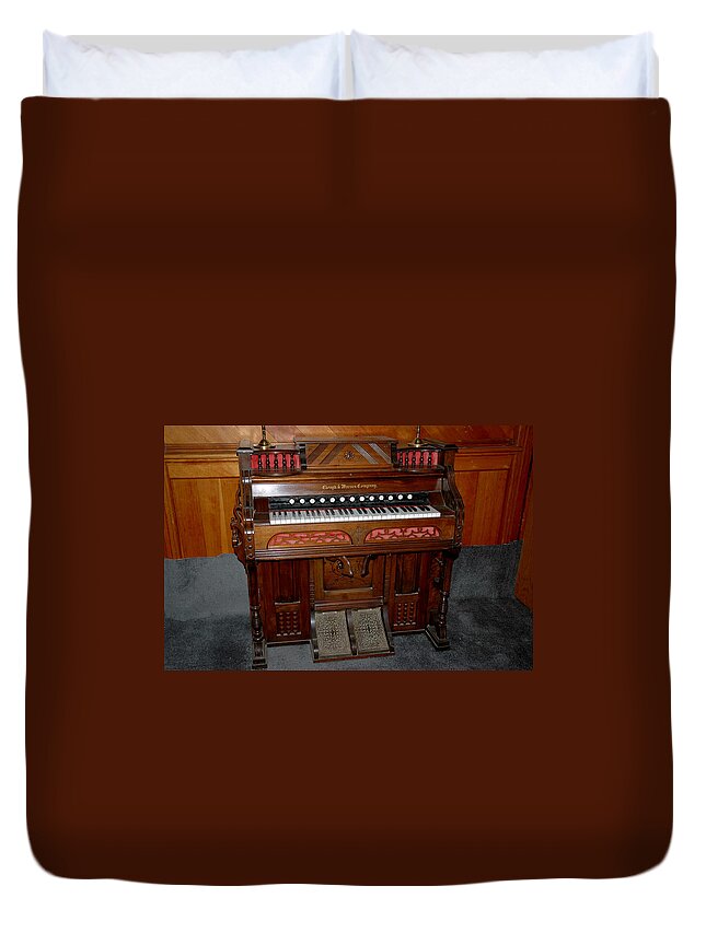 Usa Duvet Cover featuring the photograph Pump Organ by LeeAnn McLaneGoetz McLaneGoetzStudioLLCcom