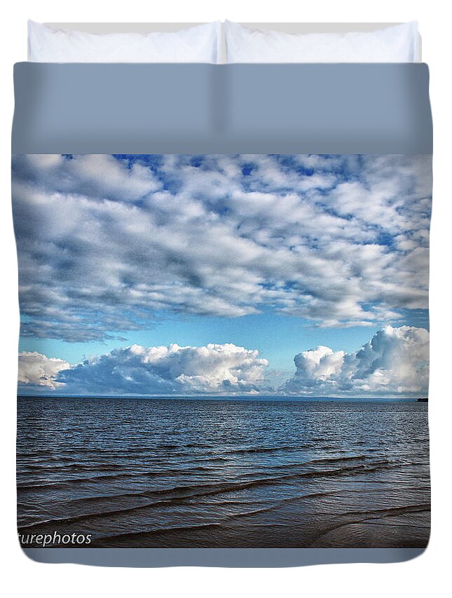 Shallow Waves Duvet Cover featuring the photograph Shallow Waves by Rachel Cohen