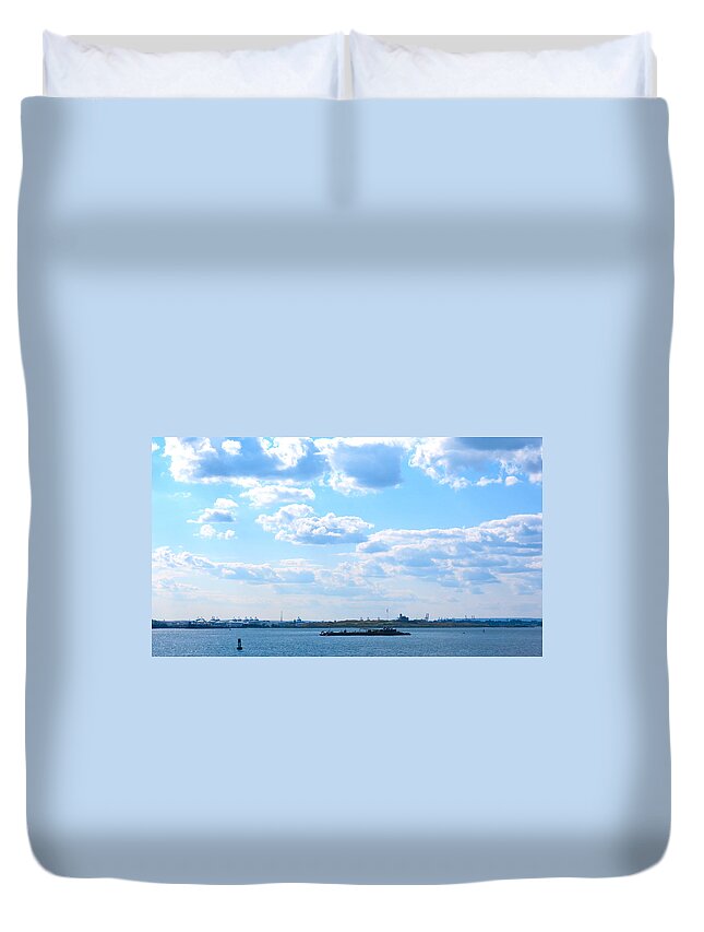 South Ferry Duvet Cover featuring the photograph South Ferry Water Ride21 by Terry Wallace